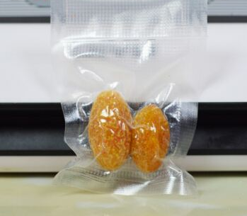紋路真空袋和光面真空袋有什么區(qū)別？哪個(gè)貴？